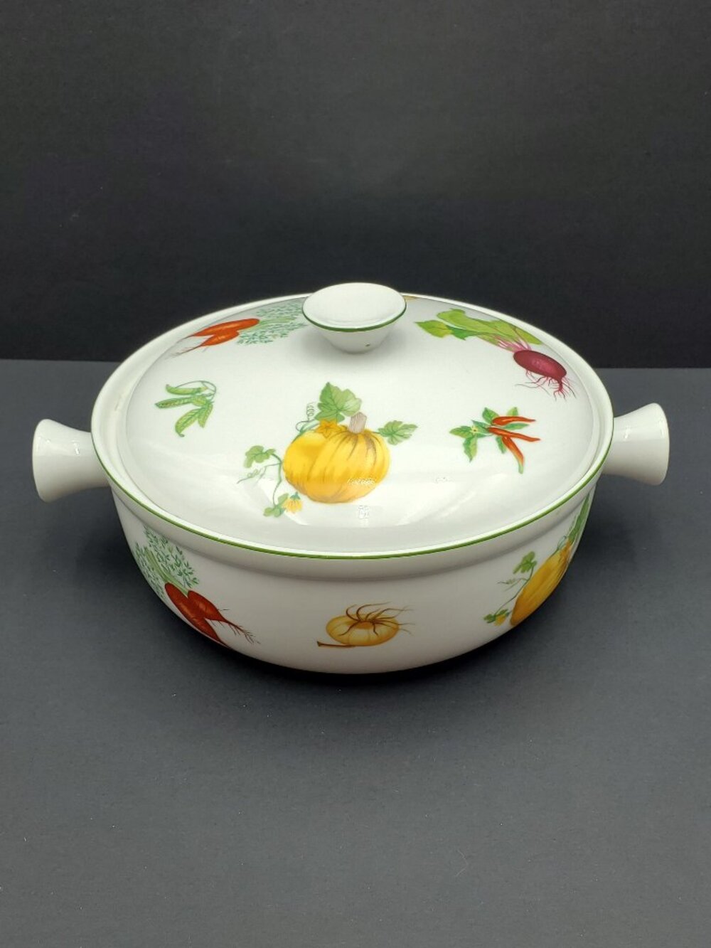 Andrea by Sadek Vegetable Garden 2 Qt Covered Casserole Lidded Serving Dish